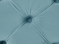Edwina - Poltrona Chesterfield em Veludo Azul Pastel